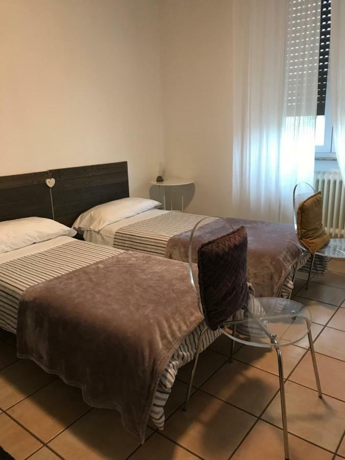 Bed And Breakfast D&D Cardano Al Campo Bagian luar foto