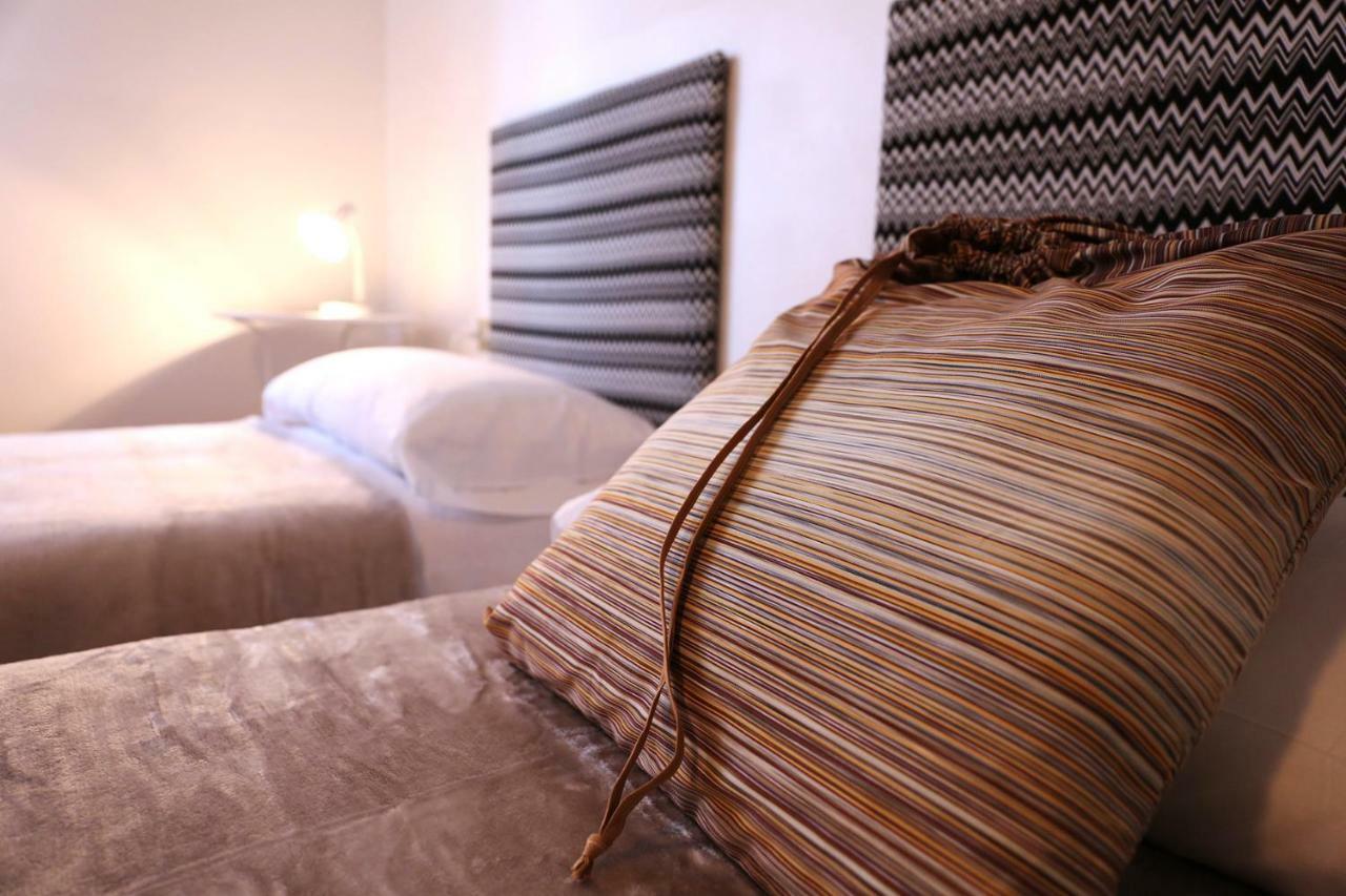 Bed And Breakfast D&D Cardano Al Campo Bagian luar foto