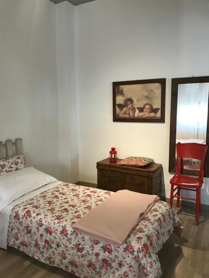 Bed And Breakfast D&D Cardano Al Campo Bagian luar foto